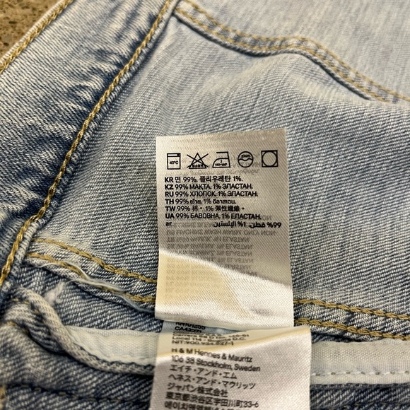 H&M Jean Jacket - Size US 2 - Picture 4 of 7